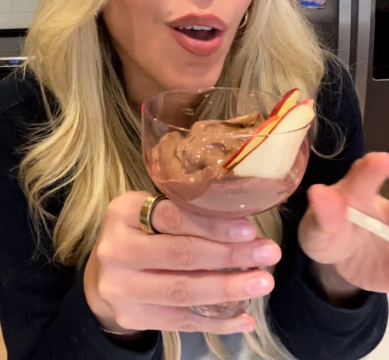 Healthy High Protein Cacao Mousse- vegan and only 5 ingredients.